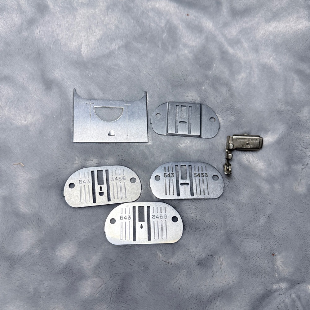 Vintage Singer Sewing‎ Machine Throat Plates and Zipper Foot Lot 381243 381247
